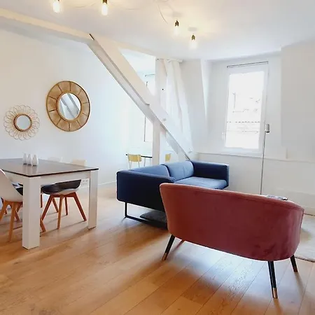 Hyper Centre 6 Pax *