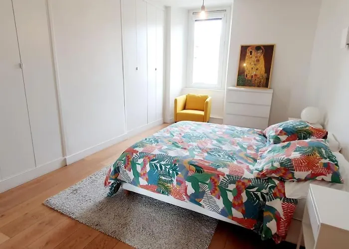 Hyper Centre 6 Pax شقة